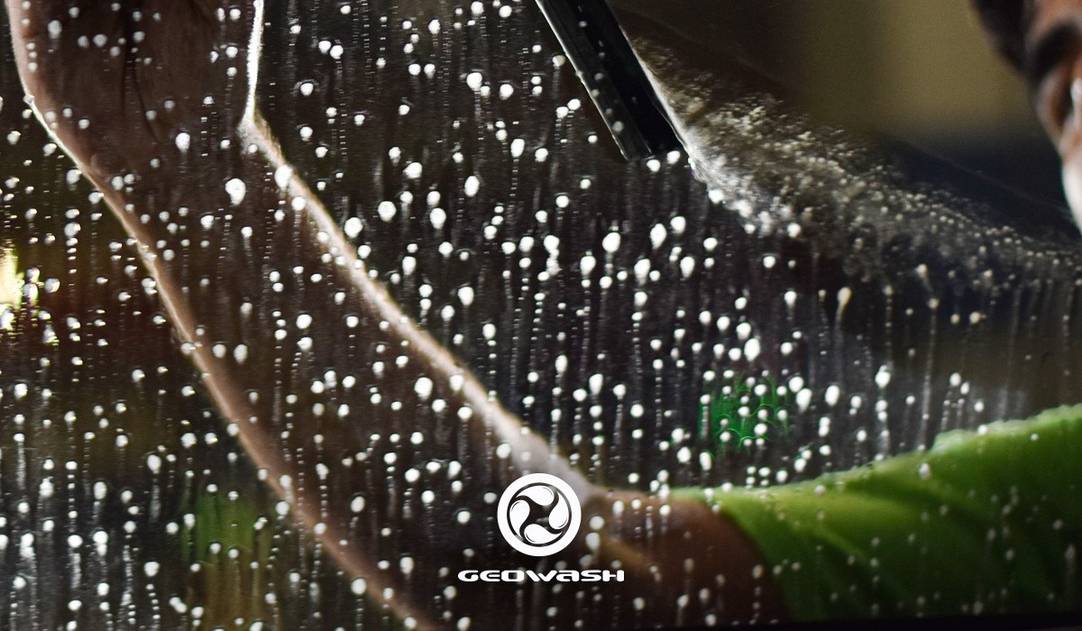 Εξωτερικός καθαρισμός αυτοκινήτου GeoWash